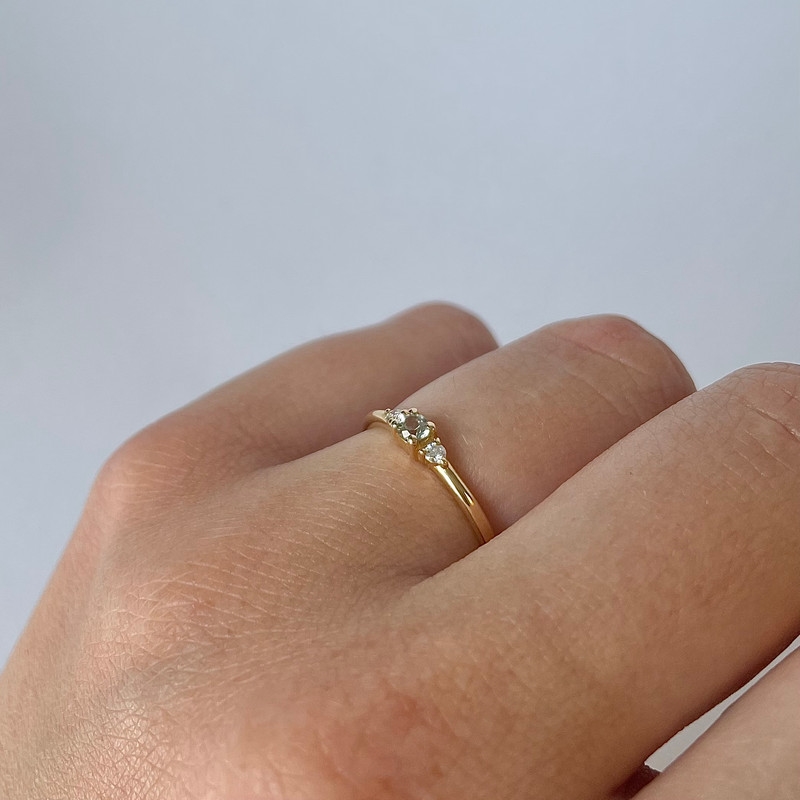 Petit - Grøn safir ring i 14 kt. guld | R1110